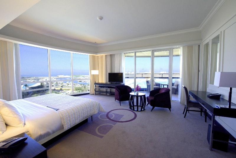 Le Meridien Mina Seyahi Beach Resort & Marina - Oda