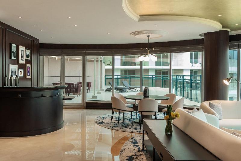 Le Meridien Mina Seyahi Beach Resort & Marina - Oda