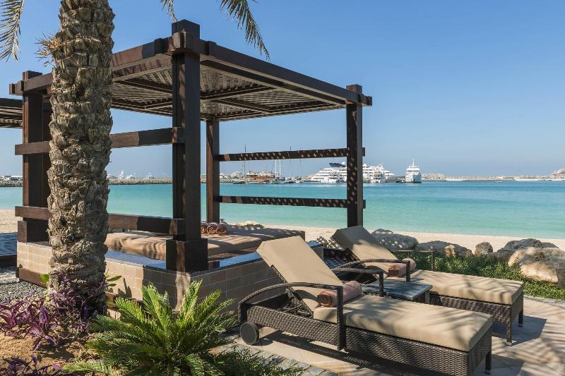 Le Meridien Mina Seyahi Beach Resort & Marina - Plaj