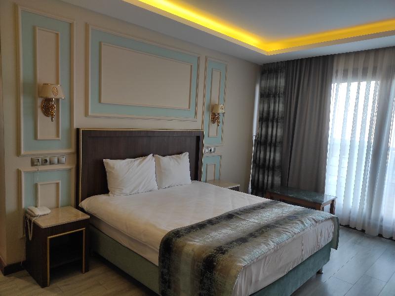 Magnaura House Hotel - Oda