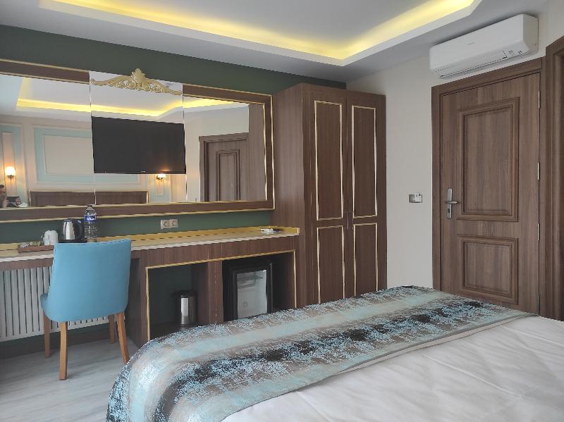 Magnaura House Hotel - Oda