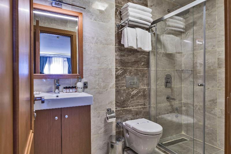 Magnaura House Hotel - Oda