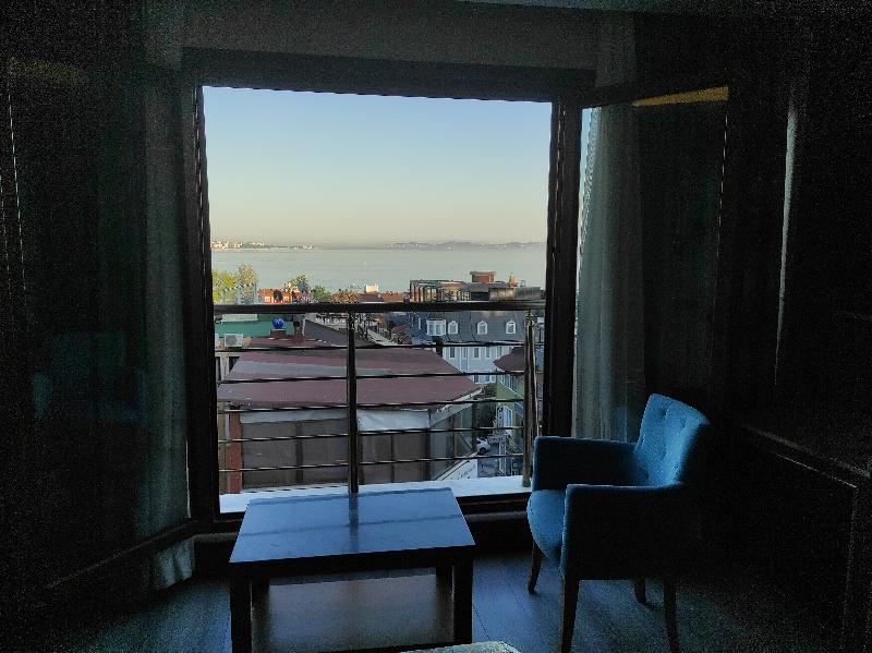 Magnaura House Hotel - Oda