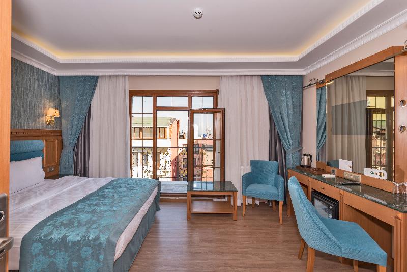 Magnaura House Hotel - Oda