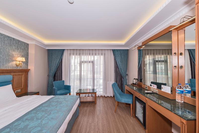 Magnaura House Hotel - Oda