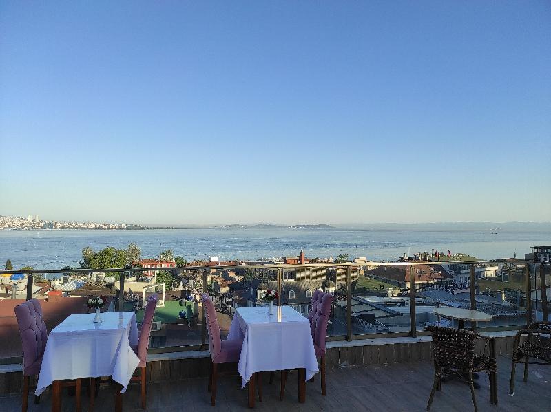 Magnaura House Hotel - Teras