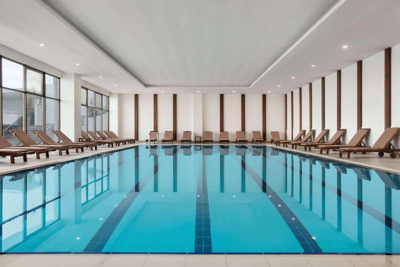 Ramada Resort by Wyndham Unye - Havuz