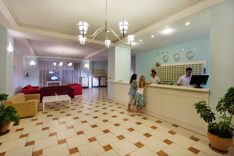 Ares Blue Hotel - Lobi