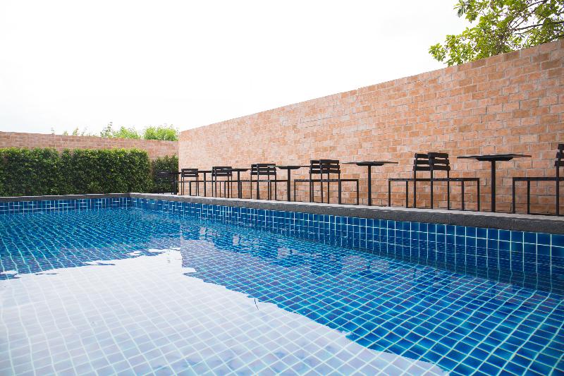 Theorie Hotel Sukhumvit 107 - Havuz