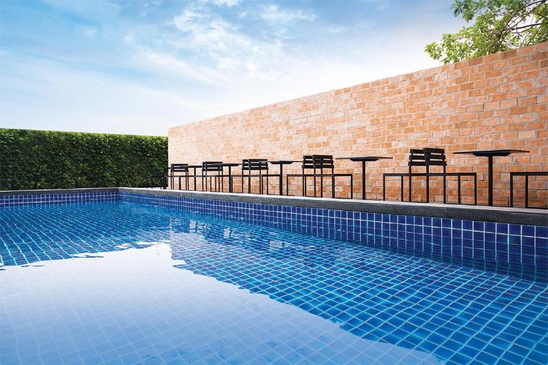 Theorie Hotel Sukhumvit 107 - Havuz