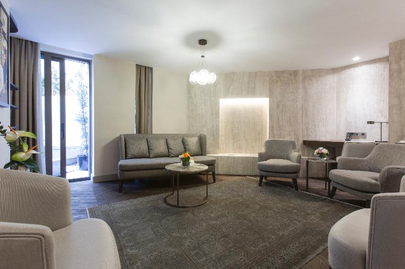 Noble22 Suites - Oda