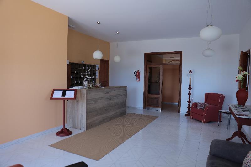 Hotel Playa De Las Catedrales - Lobi