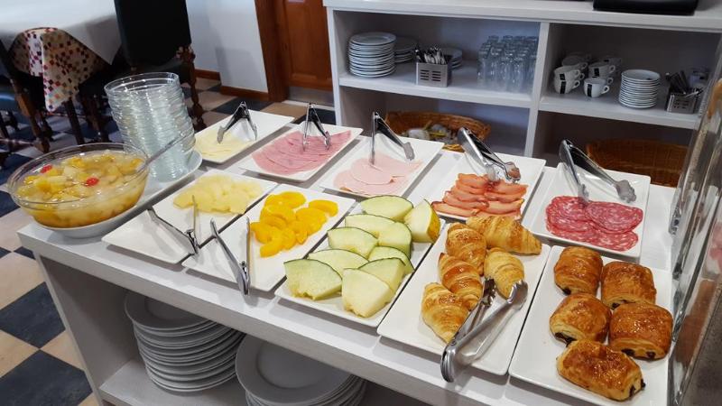 Hotel Playa De Las Catedrales - Restoran