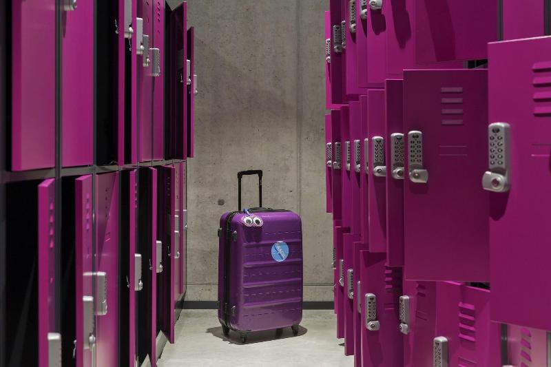 MOXY Vienna Airport - Lobi