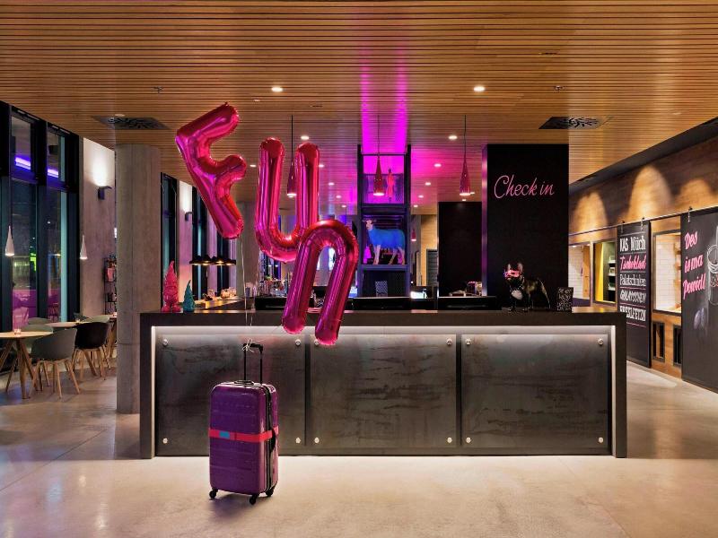 MOXY Vienna Airport - Lobi