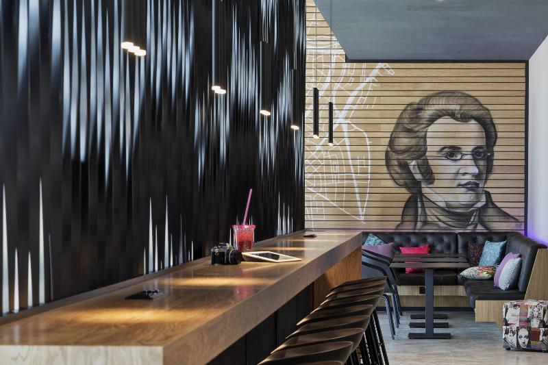 MOXY Vienna Airport - Lobi
