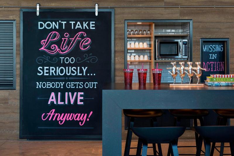 MOXY Vienna Airport - Restoran