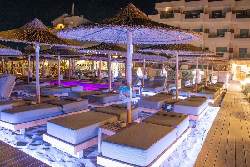 Yianna Caravel Suites by Checkin (adults only) - Plaj