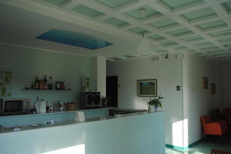 Hotel Larus - Lobi