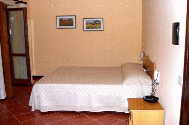 Hotel Larus - Oda