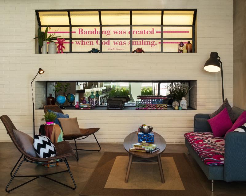 MOXY Bandung - Lobi
