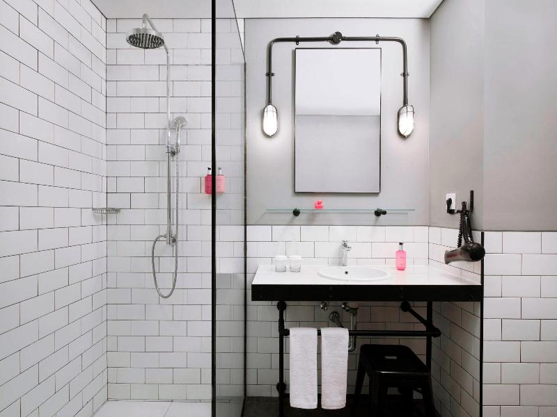 MOXY Bandung - Oda