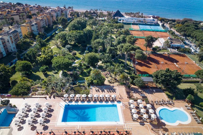 The Oasis by Don Carlos Resort - Havuz