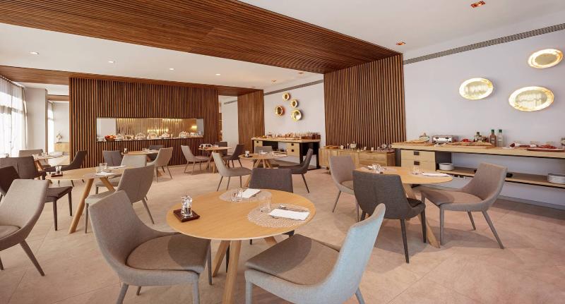 The Oasis by Don Carlos Resort - Restoran