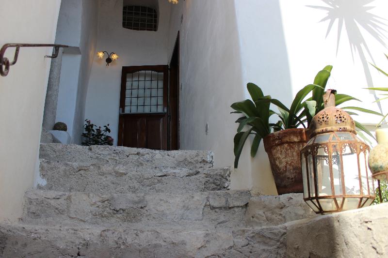 Badia Santa Maria De Olearia - Genel
