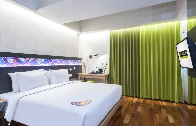 Maxone Hotel Dharmahusada - Oda