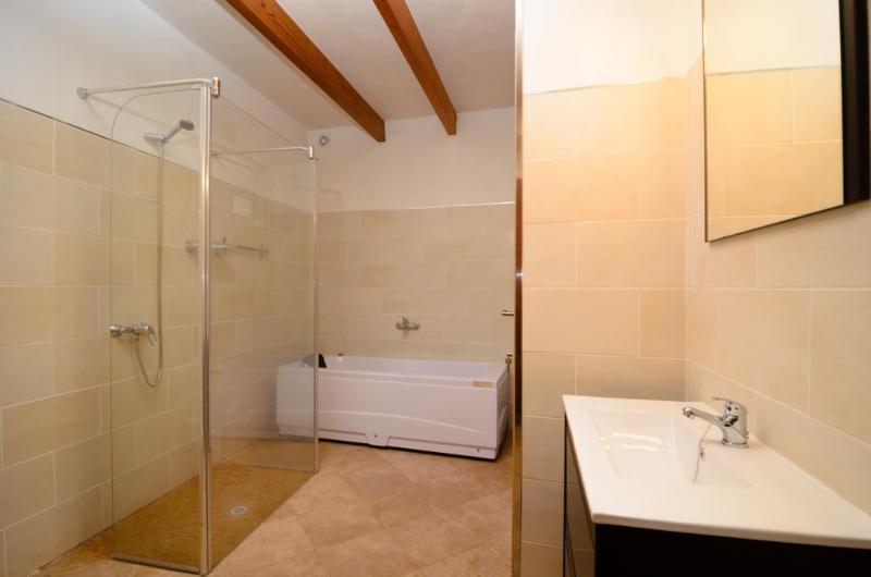 Embat Hostel - Oda