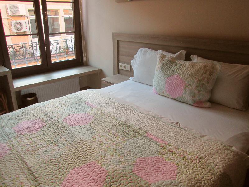 Ragip Pasha Apartments - Oda
