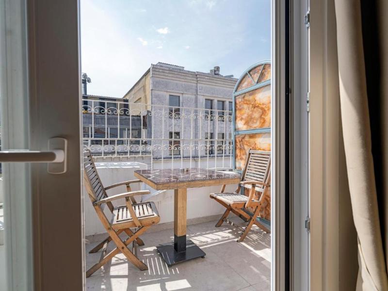 Ragip Pasha Apartments - Oda