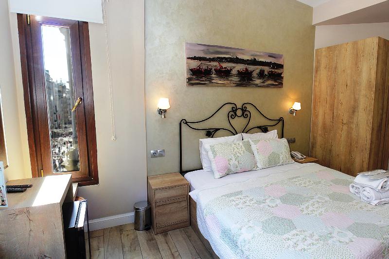 Ragip Pasha Apartments - Oda