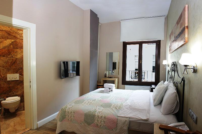 Ragip Pasha Apartments - Oda
