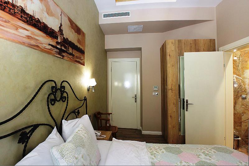 Ragip Pasha Apartments - Oda
