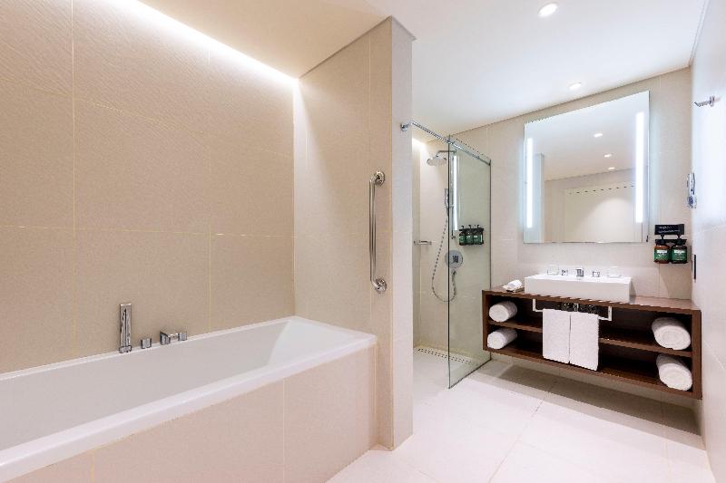 voco® Doha West Bay Suites - Oda