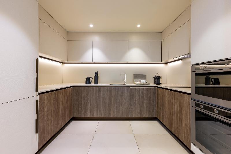 voco® Doha West Bay Suites - Oda