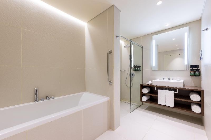 voco® Doha West Bay Suites - Oda