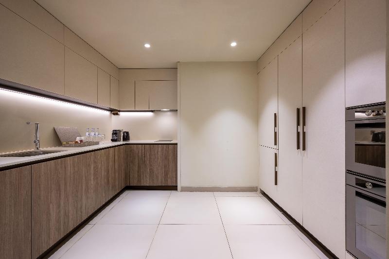 voco® Doha West Bay Suites - Oda