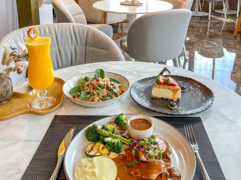 voco® Doha West Bay Suites - Restoran