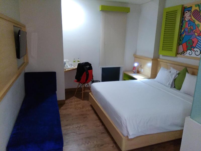 MaxOneHotels.com @ Kramat - Oda
