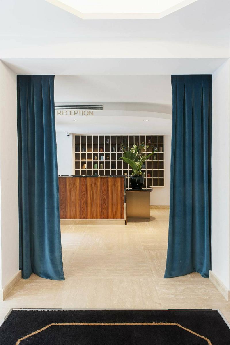 Eiffel Blomet Hotel - Lobi