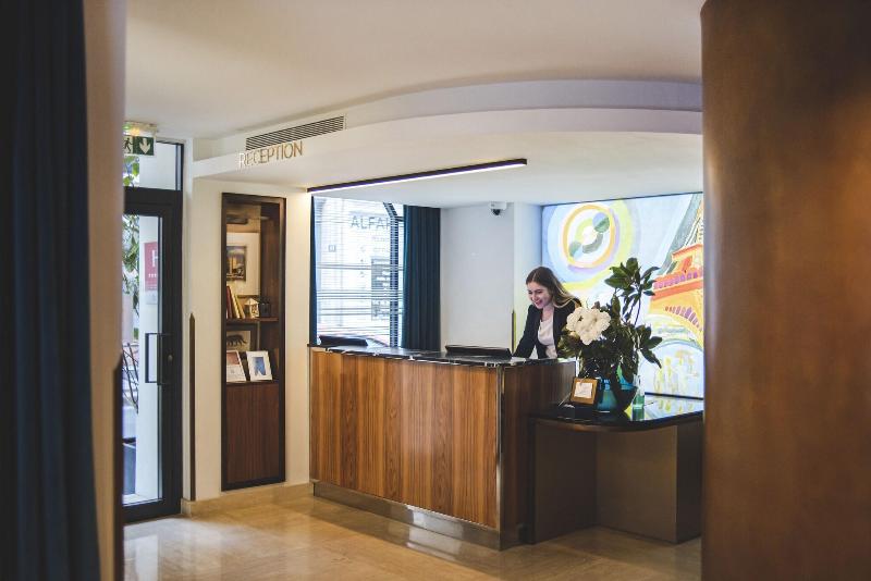 Eiffel Blomet Hotel - Lobi