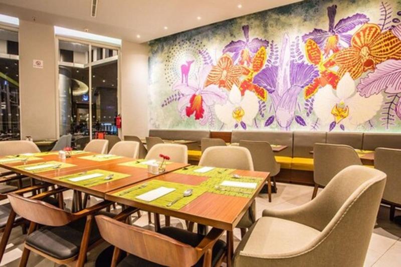 Bigland Hotel & Convention Sentul - Restoran
