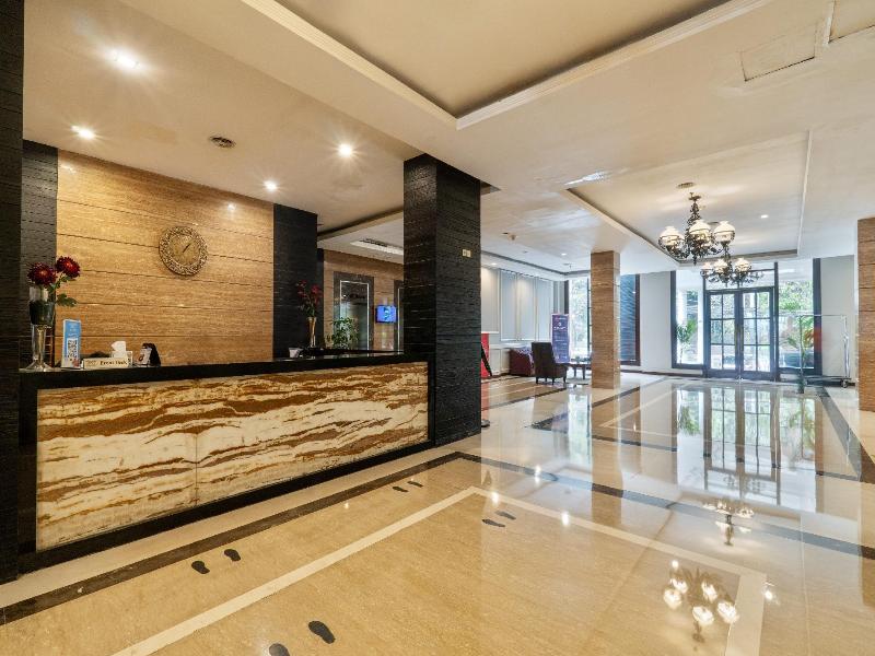 Royal Hotel Bogor - Lobi