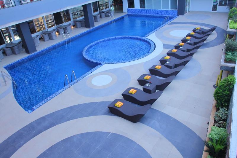 Merapi Merbabu Hotel Bekasi - Havuz