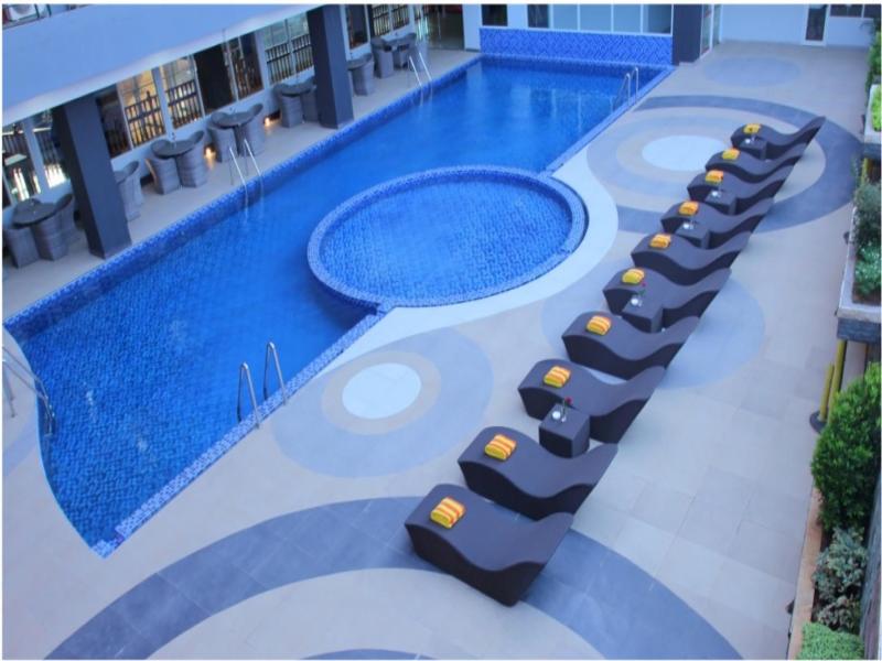 Merapi Merbabu Hotel Bekasi - Plaj