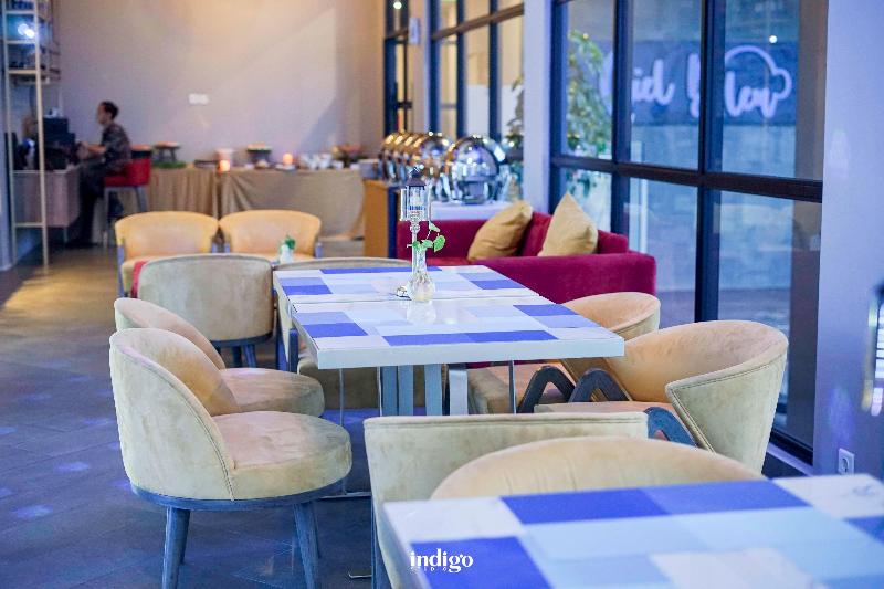 Golden Tulip Essential Belitung - Bar