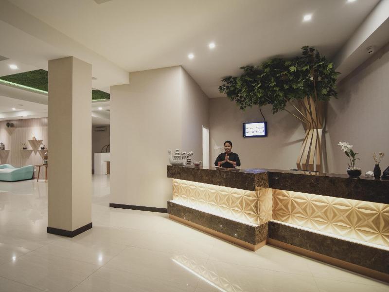 Golden Tulip Essential Belitung - Lobi